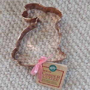 NWT Wilton Solid Copper Bunny Cookie Cutter